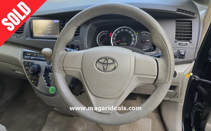 TOYOTA ISIS 2015 Mombasa in Kenya for Sale | Magari Deals
