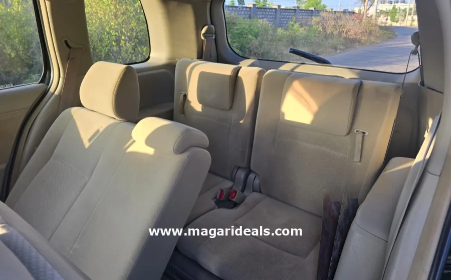TOYOTA ISIS 2015 Mombasa in Kenya for Sale | Magari Deals