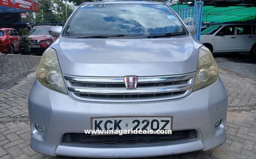 TOYOTA ISIS 2010 Nairobi in Kenya for Sale | Magari Deals