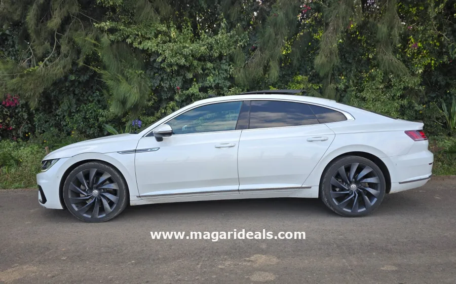 VW Arteon R-Line 2018 Model Sunroof in Kenya for Sale | Magari Deals